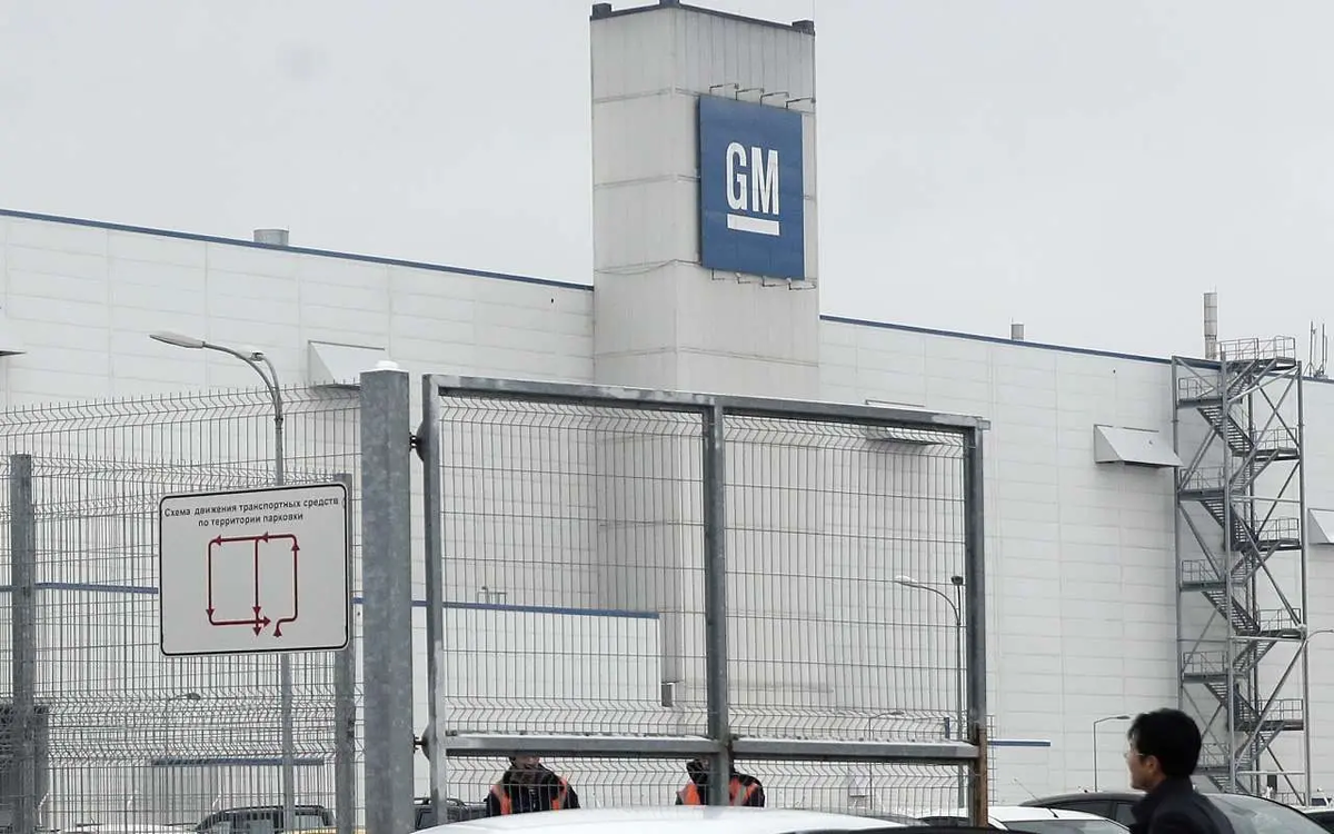 Принадлежащая группе AGR (ООО «АГР») компания «Арт-Финанс» – та самая, которая в ближайшее время должна перезапустить завод VW в Калуге, – ныне владеет и бывшей площадкой General Motors в...