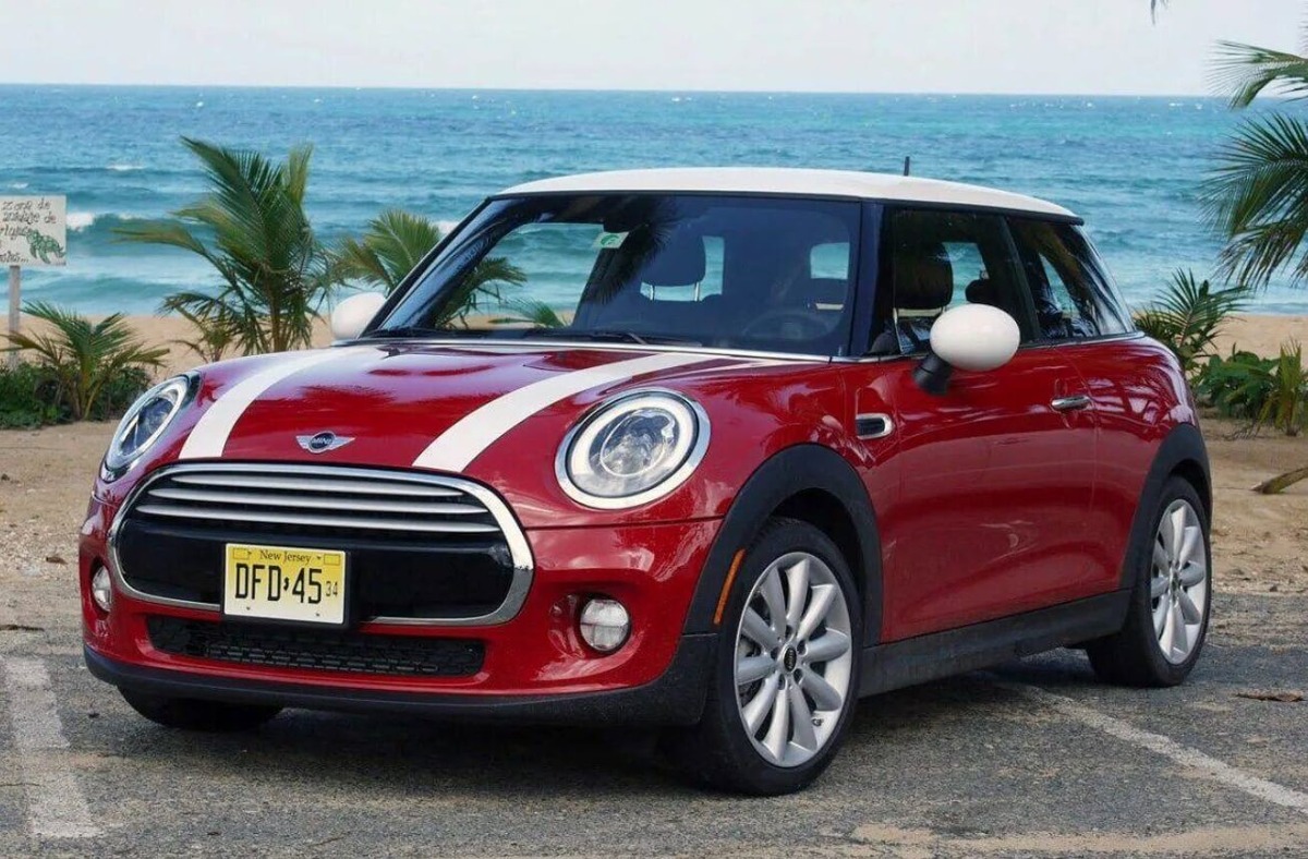    Для тех кто забыл, вот так выглядит Mini Cooper. Источник: all-auto.org