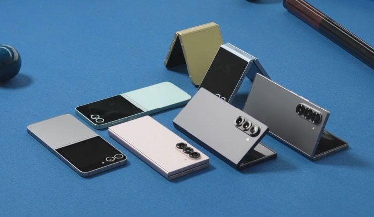    Samsung представила новые модели для любителей складных смартфонов. Фото: Unbox Therapy