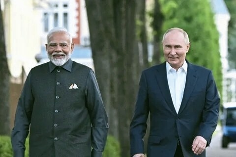 Из открытых источников в интернете. Премьер-министр Индии Нарендра Моди и президент РФ Владимир Путин.