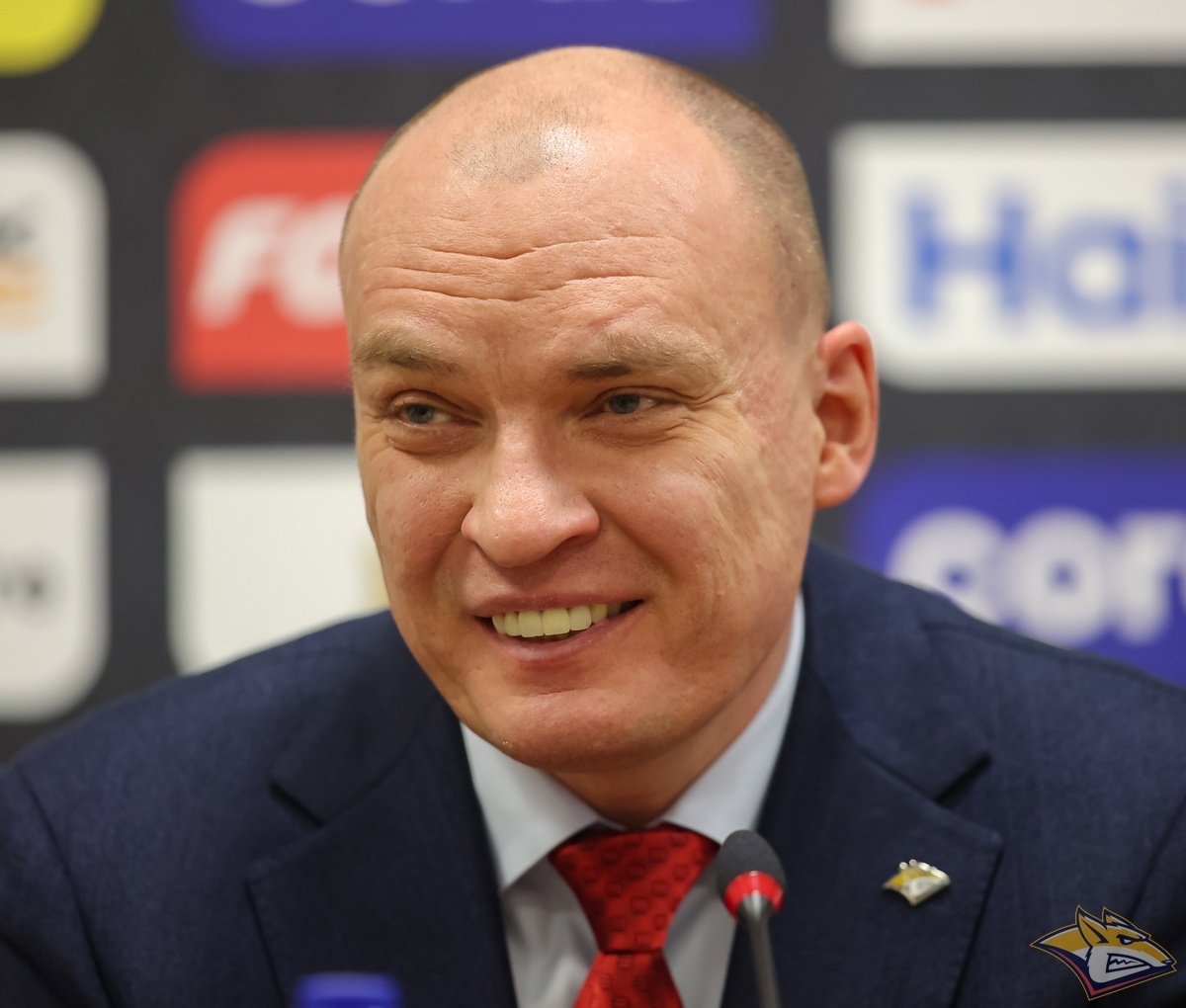 Андрей Разин может перекроить команду под себя по ходу регулярного чемпионата КХЛ, а не в межсезонье.