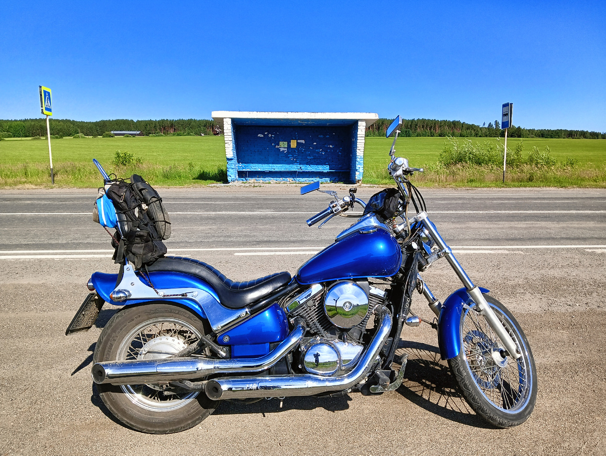 Безымянная остановка на трассе