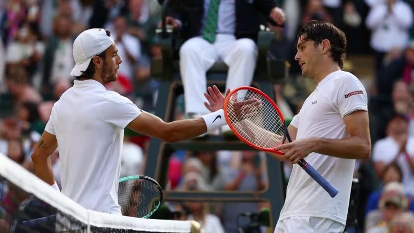 Лоренцо Музетти (слева) и Тейлор Фритц (справа)