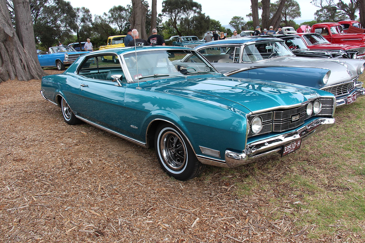 На такой же машине ехали мужчины перед исчезновением. Фото: wikimedia 