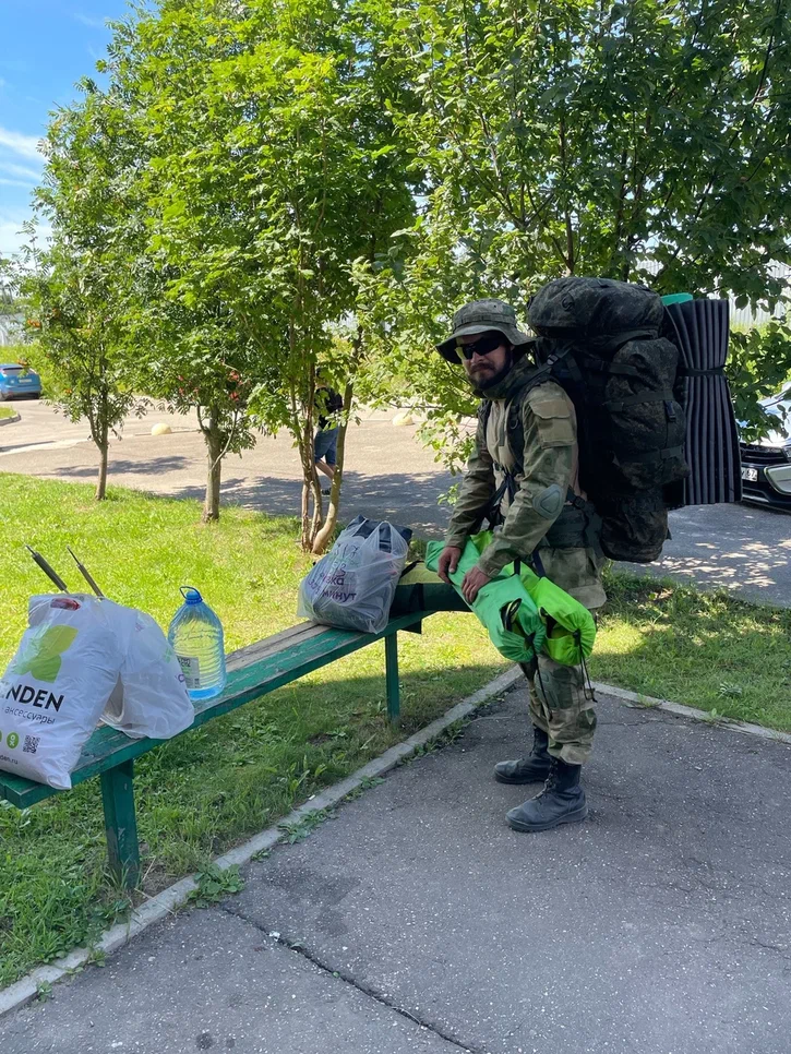 Решили много вещей не брать. Решить то решили, но вот выполнить не получилось.
