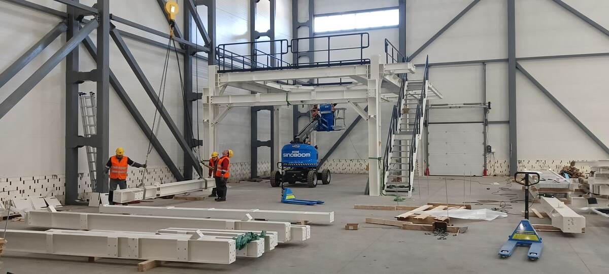 Монтаж и укрупнительная сборка экструдеров