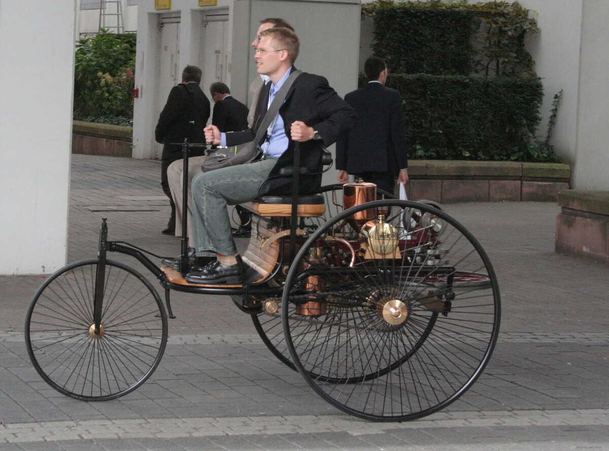 Точная реплика оригинального Benz Motorwagen, Франкфурт, 2007 г.