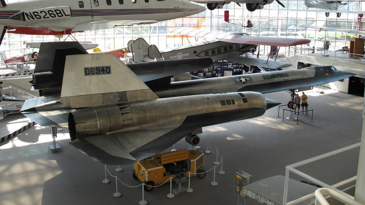 Картинка из свободных источников. Lockheed M-21 с дроном D-21 на выставке в Музее полетов Сиэтла.