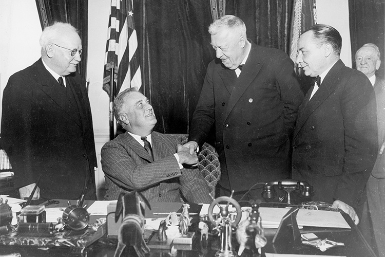    Обстоятельства смерти Рузвельта настолько загадочны, что до сих пор не дают покоя историкам.   
Фото: © Scherl / Scherl / www.globallookpress.com