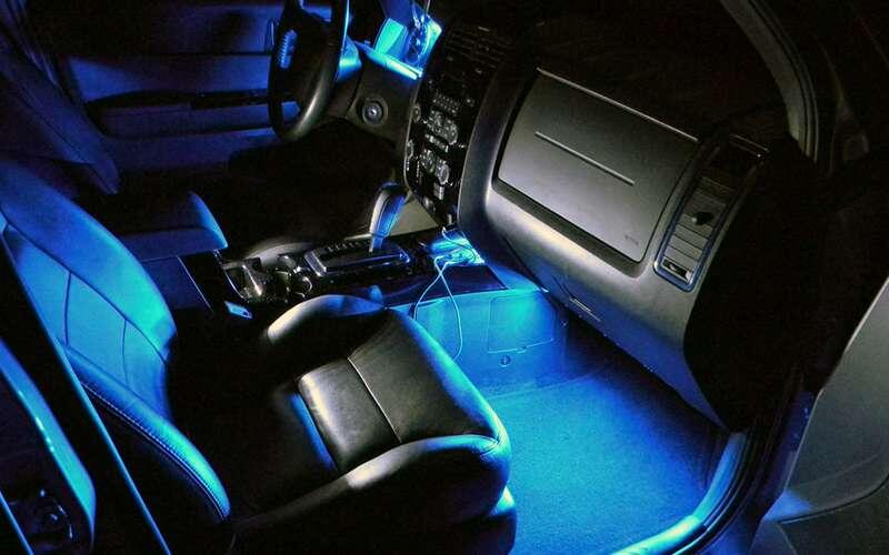    Разрешен световой тюнинг, если он своим светом не мешает в темноте водителю.