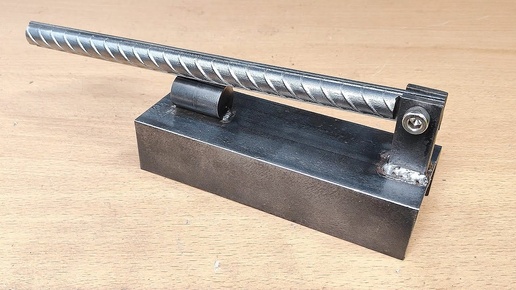 The discovery of a homemade iron bending tool that is rarely known by welders! -