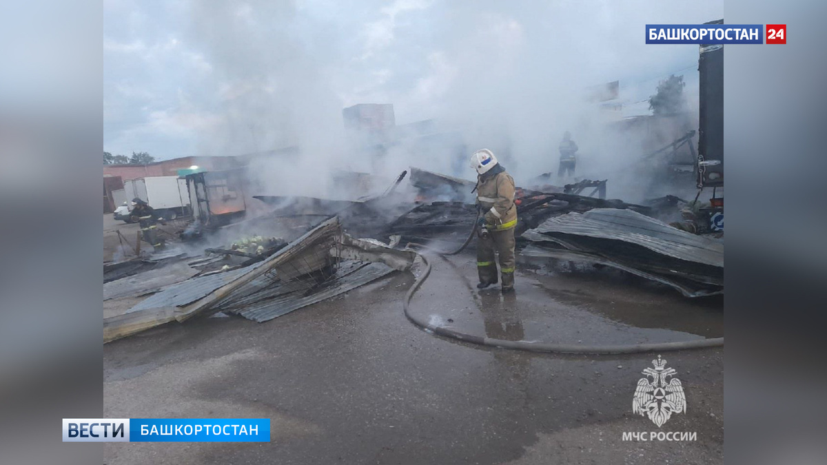    В Башкирии сгорел грузовик с арбузами