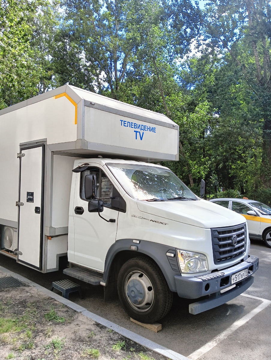 Снимали сериал рядом со сквером