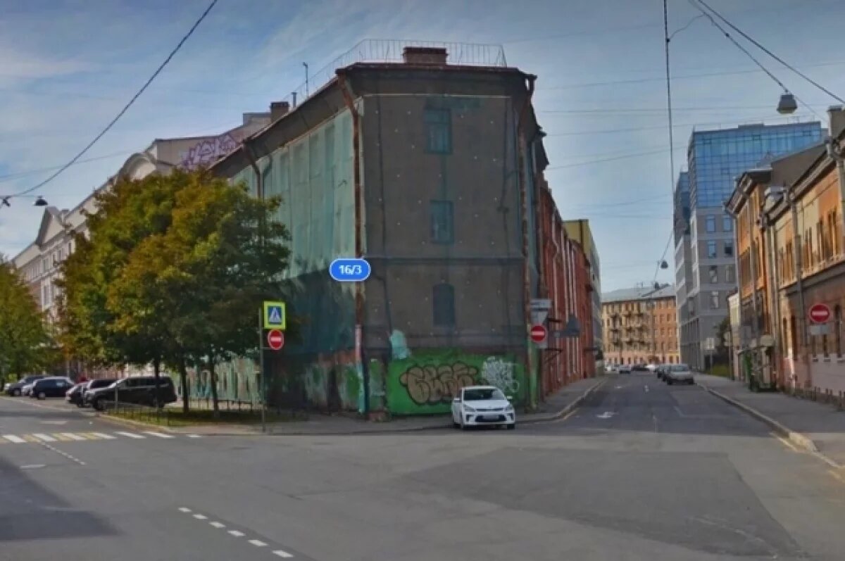    В Петербурге продадут переданное под общежитие СПбГУ здание «Большевички»