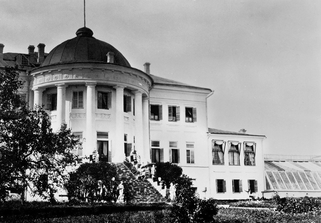 Старые фото усадьбы Голицыных-Прозоровских, предположительно фото 1960 года