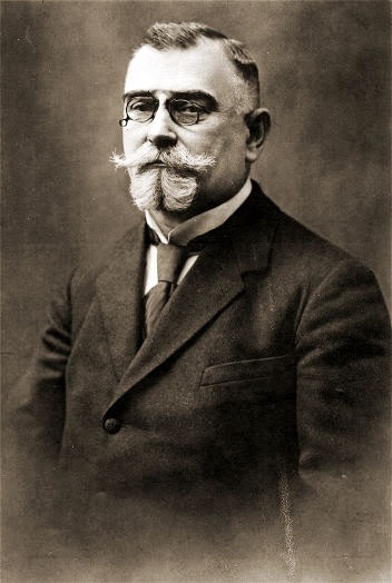 Кость Левицкий. Источник: https://upload.wikimedia.org/wikipedia/commons/8/87/Levytsky_Kost-1-.jpg