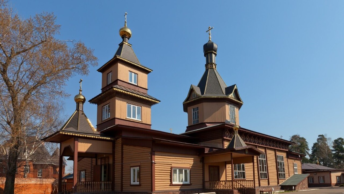 Церковь Петра и Павла в Московской области. Фото: Лори