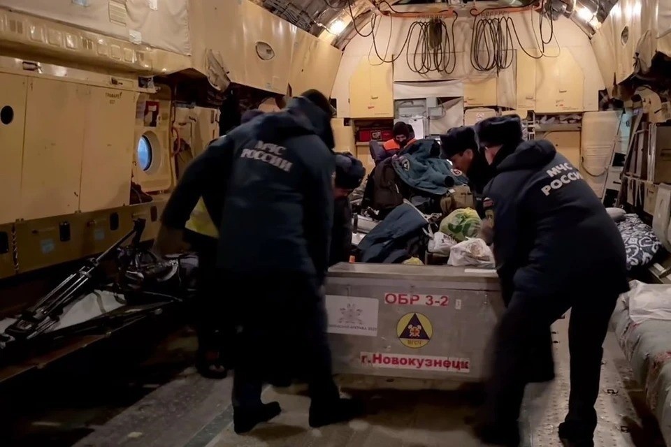    Помощь приходила со всей России. Фото: МЧС России