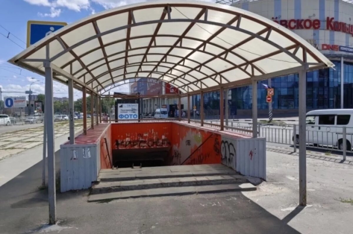    Подземный пешеходный переход у Пушкарёвского кольца начали ремонтировать