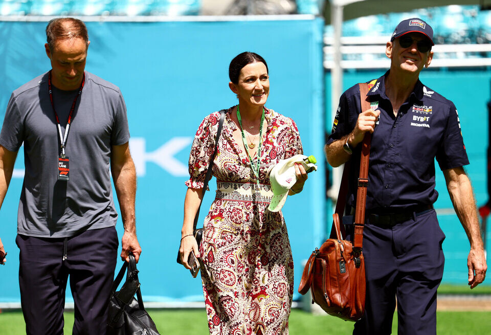    Жена Эдриана Ньюи пошутила о повышенном интересе команд Ф1 к мужуGetty Images / Red Bull Content Pool