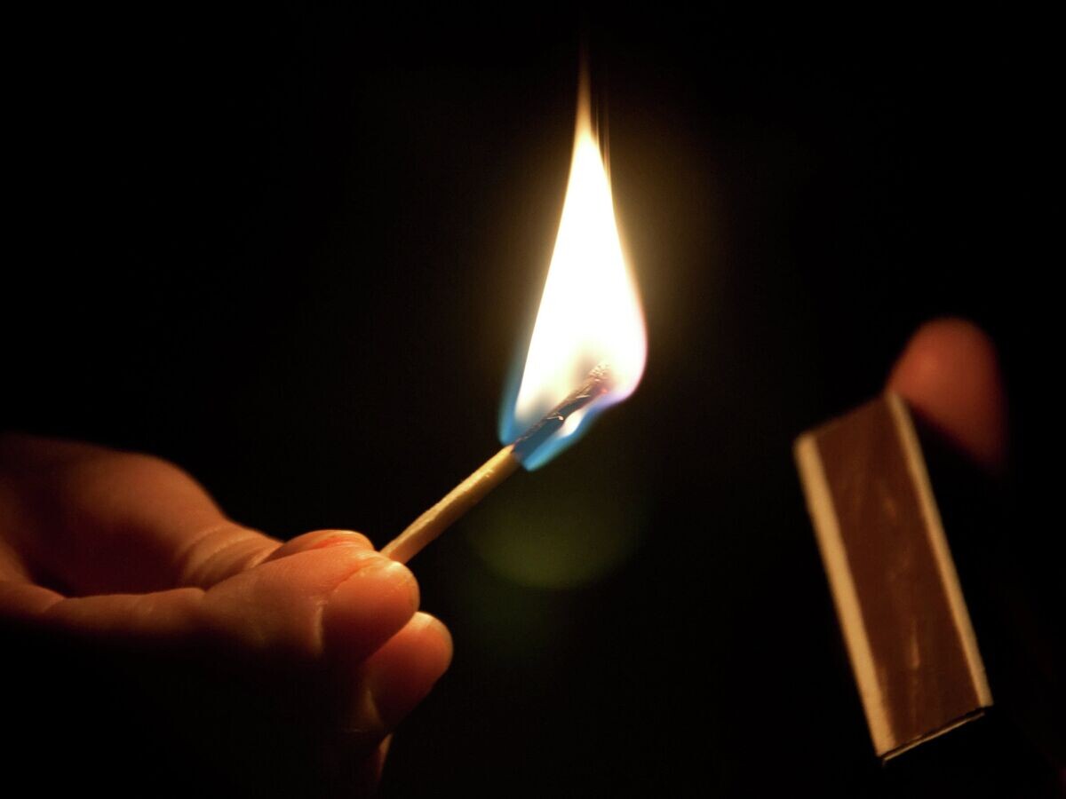    Спички© Fotolia / badahos