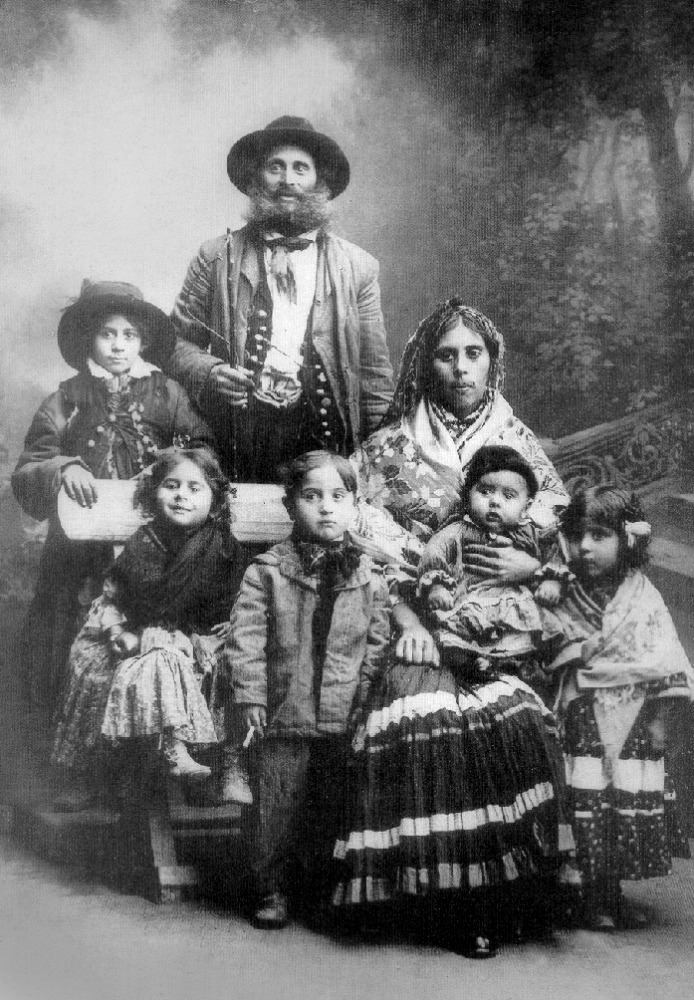 Кэлдэрарская семья. Фото начала XX века 