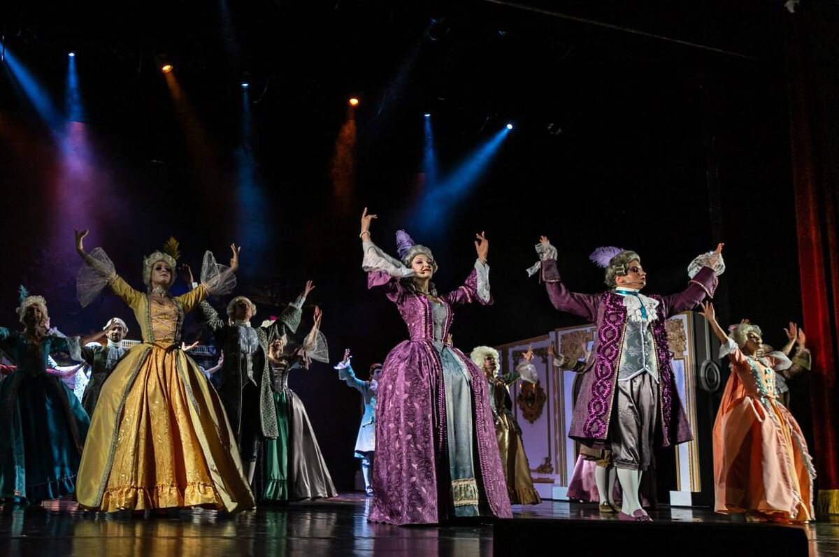    В Оренбургской области завершился театрально-концертный сезон 2023-2024 года Андрей Севостьянов