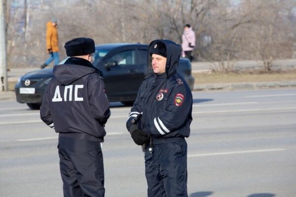 В рамках рейда судебных приставов и инспекторов ДПС в Брянской области был арестован 21 автомобиль владельцев, нарушающих правила дорожного движения и уклоняющихся от оплаты штрафов.