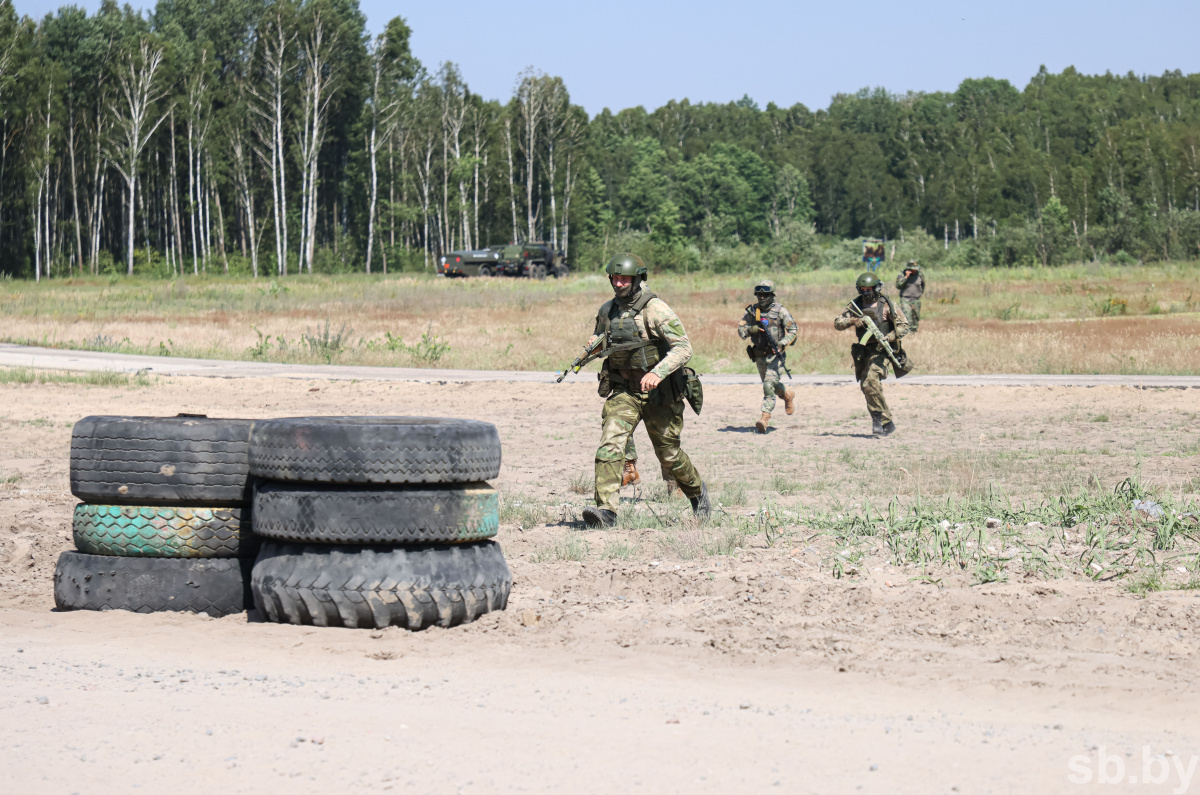 Восхождение на тумбу упражнение для военнослужащих