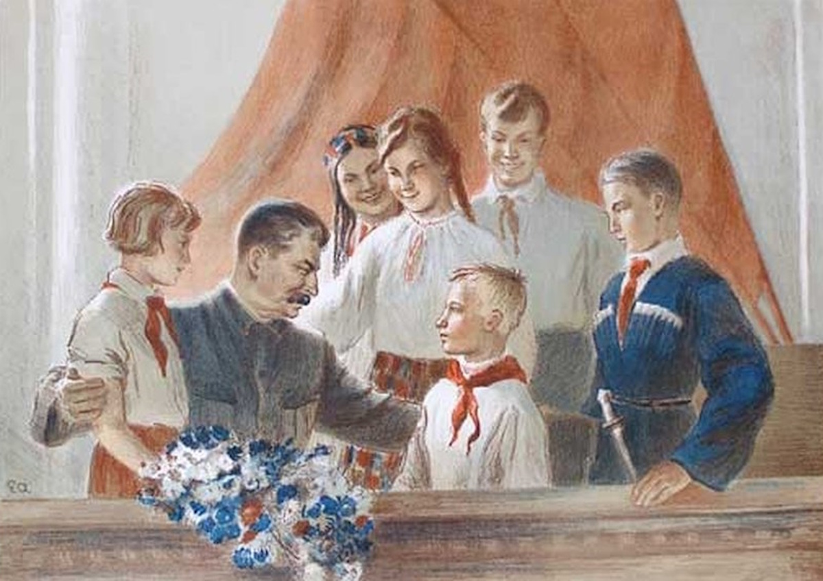 Товарищ Сталин «лучший друг детей» и... династий. Фото: rodina-history.ru