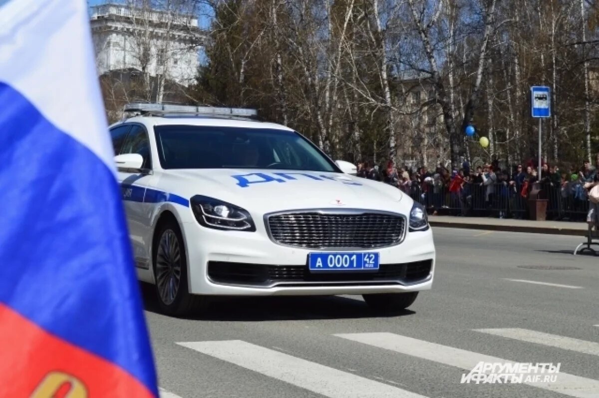    В жару спецвзвод ДПС патрулирует опасные участки в Тюменской области