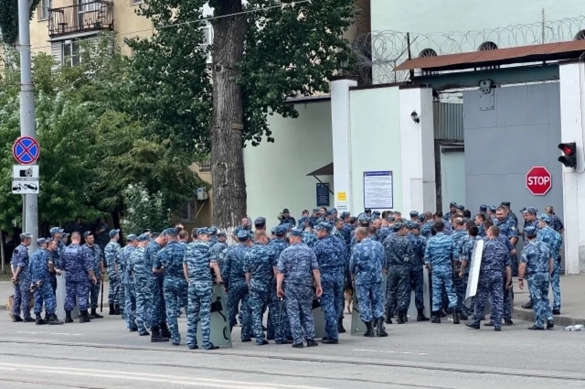    Прокурор запросил 28 лет для выжившего захватчика СИЗО в Ростове