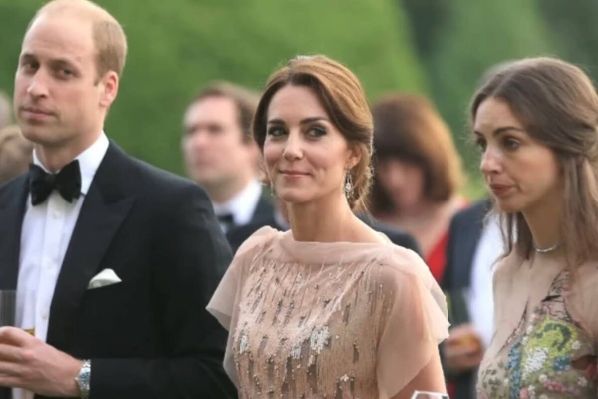 Скриншот из видео YouTube-канала blushsupreme