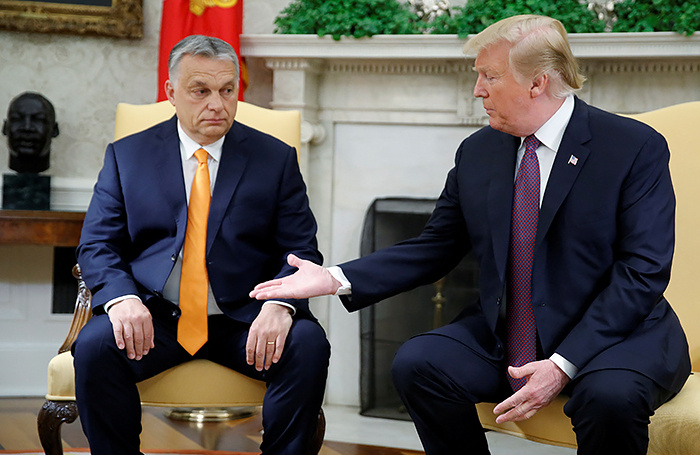    Дональд Трамп (справа) и премьер-министр Венгрии Виктор Орбан.Carlos Barria/Reuters