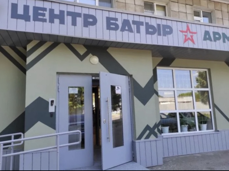 Фото: https://rt-online.ru/u-menya-i-brat-tam-i-druzya-kontraktniki-iz-tatarstana-edut-na-svo-ne-radi-deneg/