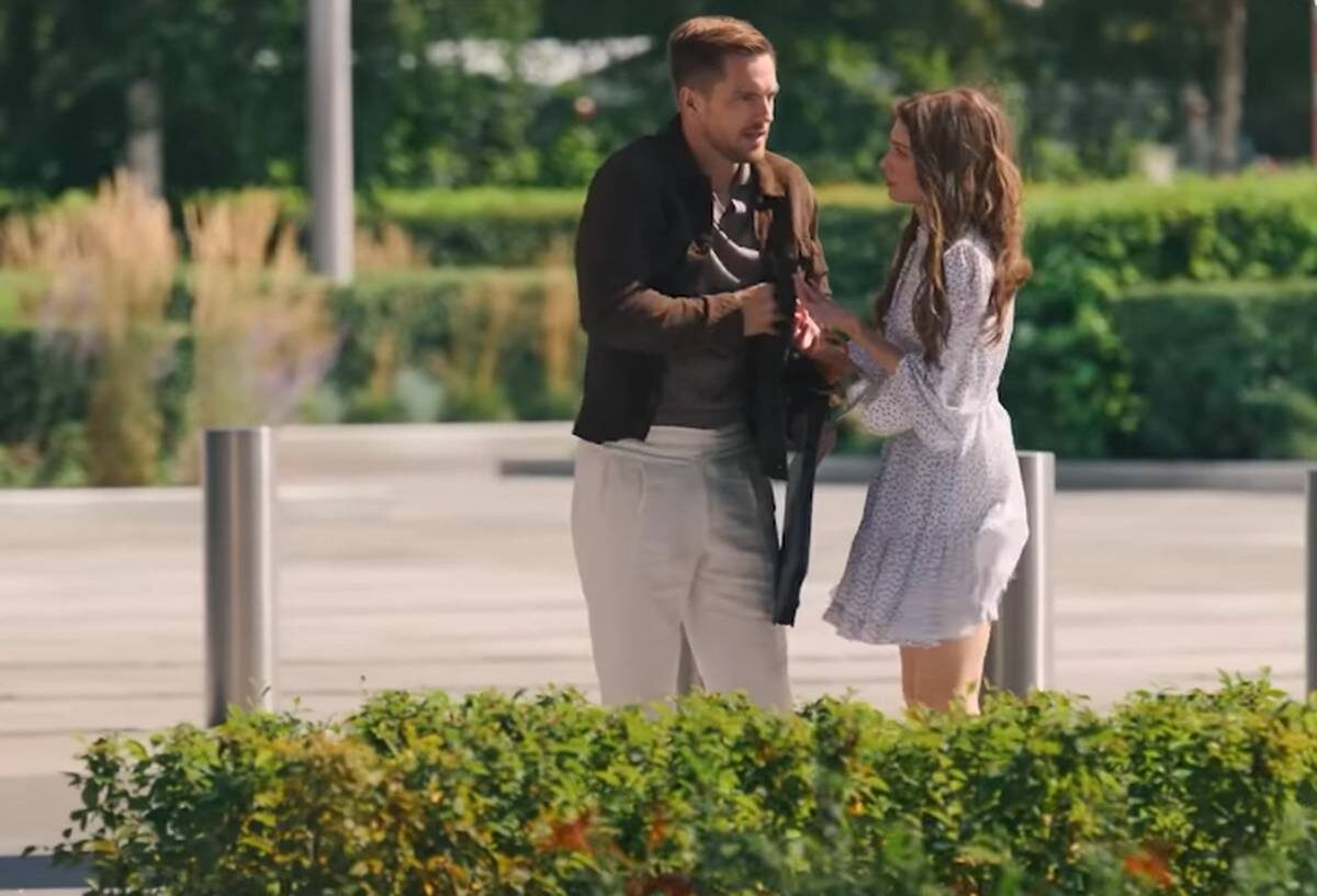    Кадр из сериала Постучись в мою дверь в Москве