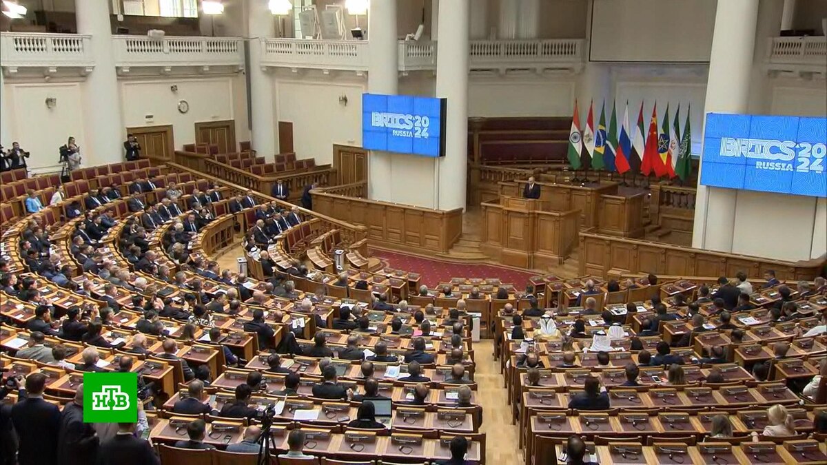 [ Смотреть видео на сайте НТВ ] Межпарламентский диалог между странами БРИКС открылся сегодня в Петербурге.