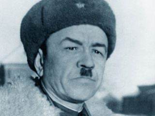  Неотъемлемый атрибут имиджа Адольфа Гитлера – усы. Отличительная внешняя особенность главного идеолога нацистской Германии (цирюльники называли её «щëточкой») стала своеобразным «брендом».