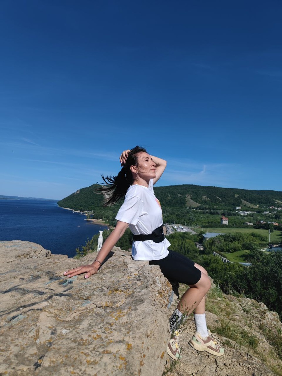 Гора МОГУТОВА, г. Жигулевск, на самой ее вершине изваяли горного козла