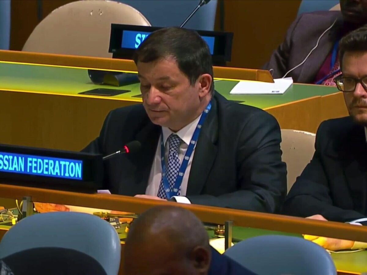    На Генассамблее показали обломки беспилотника, которым Украина атаковала ЗАЭС© РИА Новости