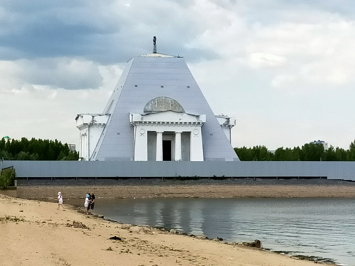 Храм-памятник в честь нерукотворного образа Спасителя