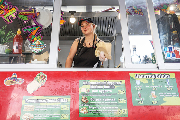    Стритфуд нужен везде, считают наши спикеры, особенно там, где город хотят развивать туристически.   
Фото: Андрей Титов