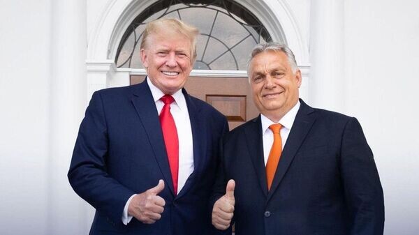 Лидирующий кандидат на пост президента США Дональд Трамп намерен способствовать завершению украинского конфликта мирным путем, сообщил после встречи с ним премьер-министр Венгрии Виктор Орбан Накануне