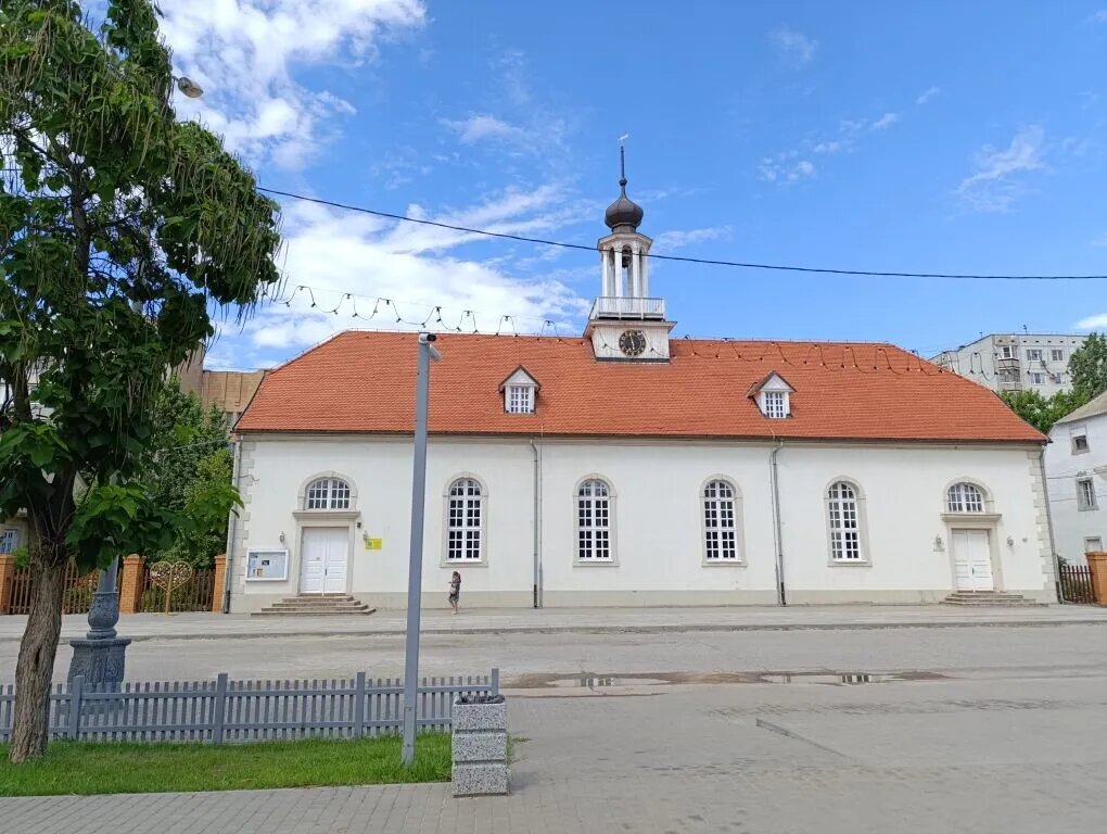 здание Кирхи