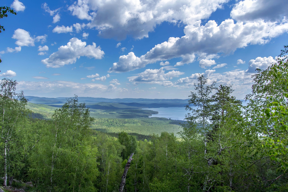 На горе Заозерная. Вид на озеро Тургояк.