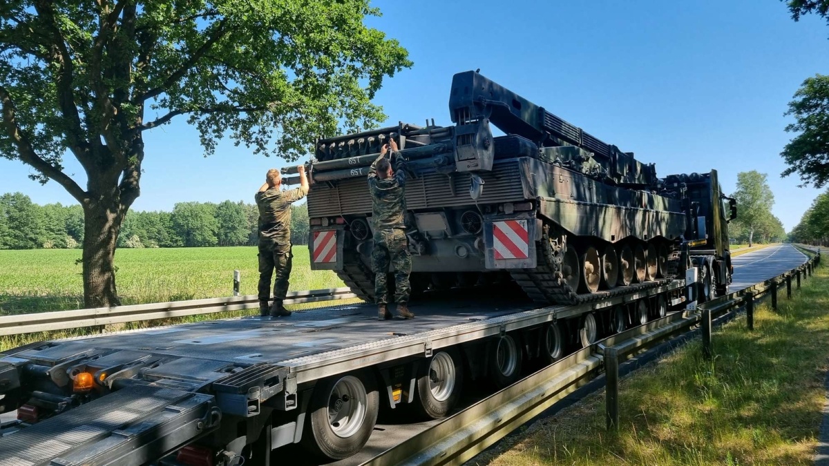 Официальный сайт Министерства обороны ФРГ www.bundeswehr.de📷
