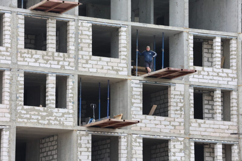 Эту стройку уже не остановить. Но можно найти ответ на вопрос, кто виноват… Фото: Михаил Коршунов I Столица С 