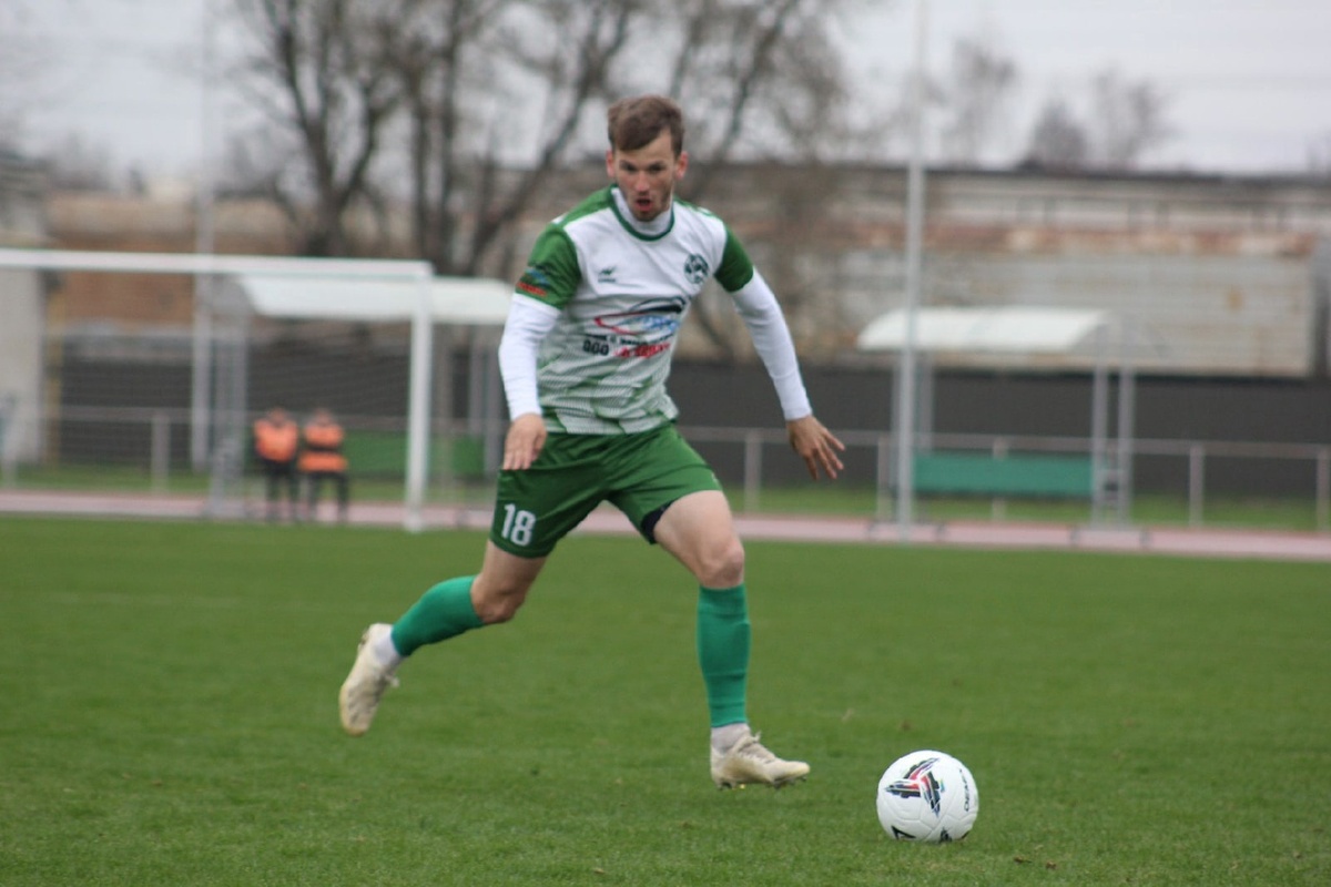 Игорь Рогованов опасен для ворот соперников ФК "Елец"!