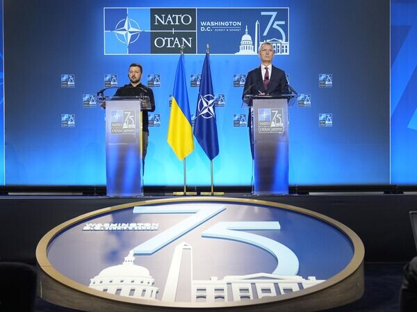    © AP Photo / Mark Schiefelbein