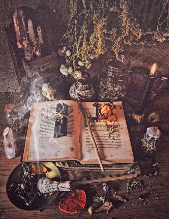  ### Магическая практика от ведьмы  Ведьминский мир наполнен множеством ритуалов и практик, которые помогают наладить связь с природными силами и усилить личную энергию.